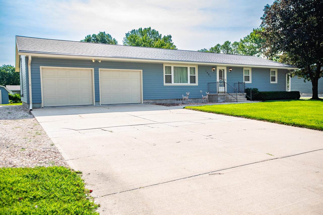 1401 Marshall Street - Photo 1