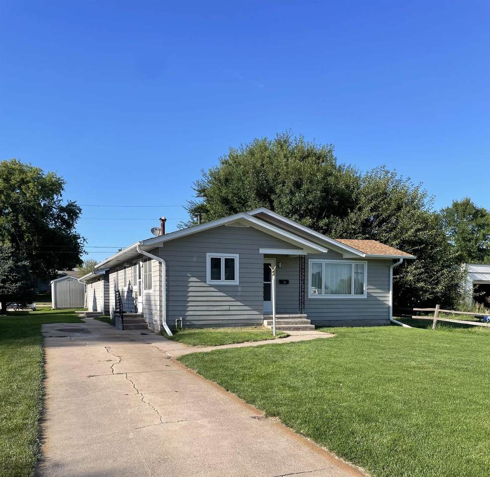 816 17th Street - Photo 1