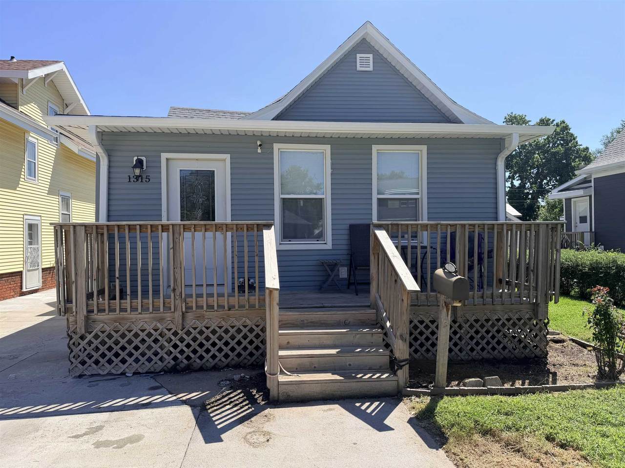 1315 6th Street - Photo 1