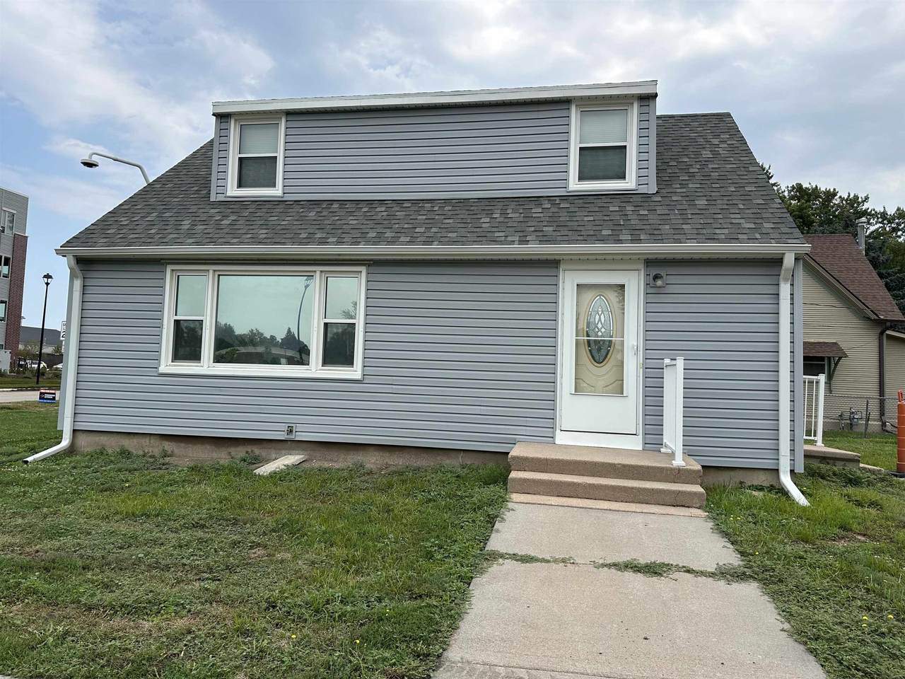 846 Ash Avenue - Photo 1