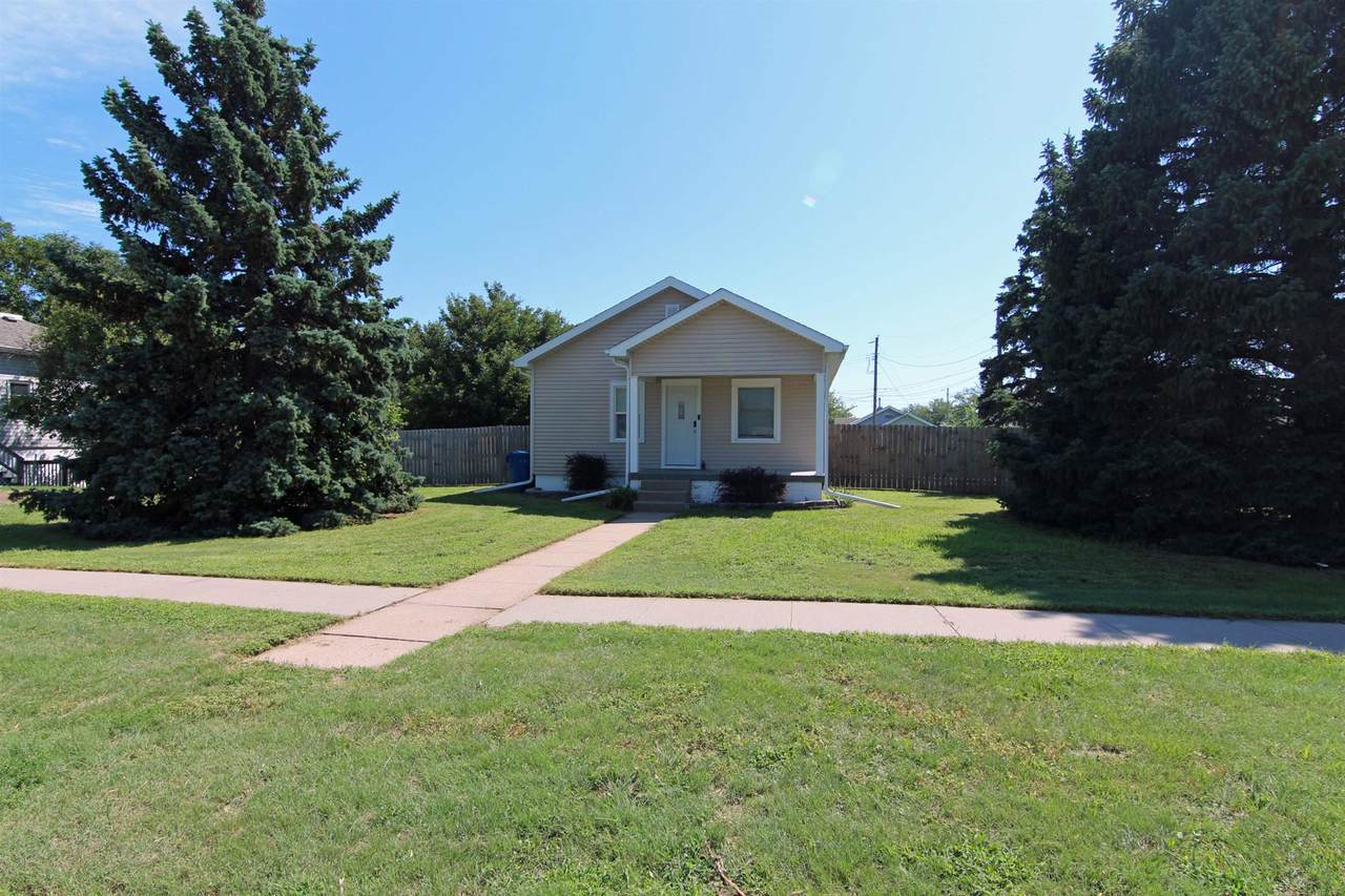 903 14th Street - Photo 1