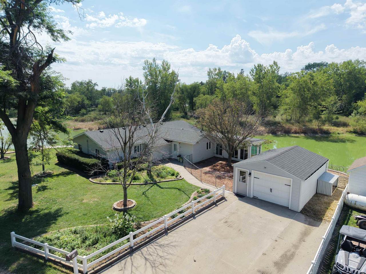 14 El Charman Lake - Photo 1