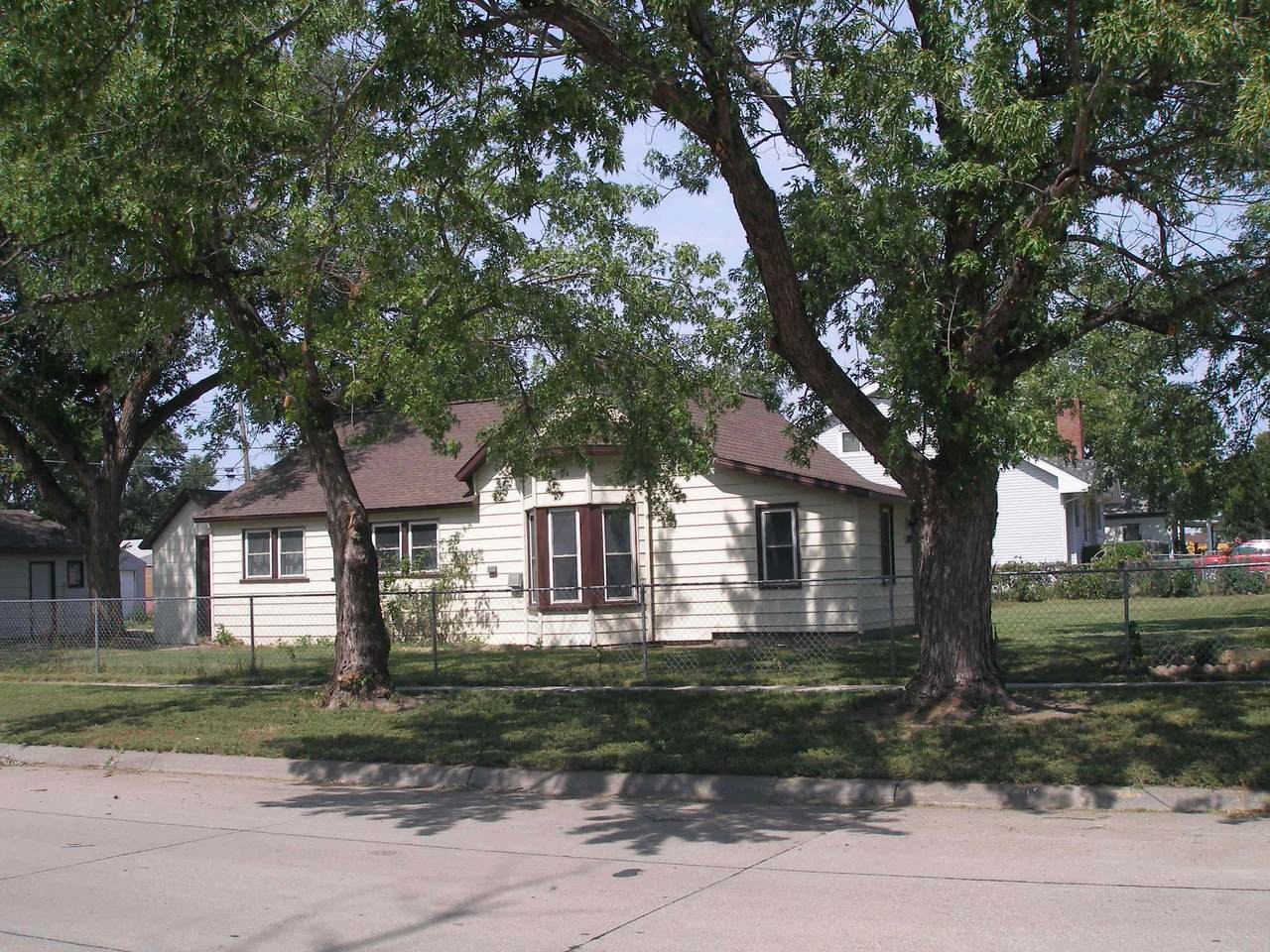 https://bt-photos.global.ssl.fastly.net/midne/1280_boomver_1_20261317-2.jpg