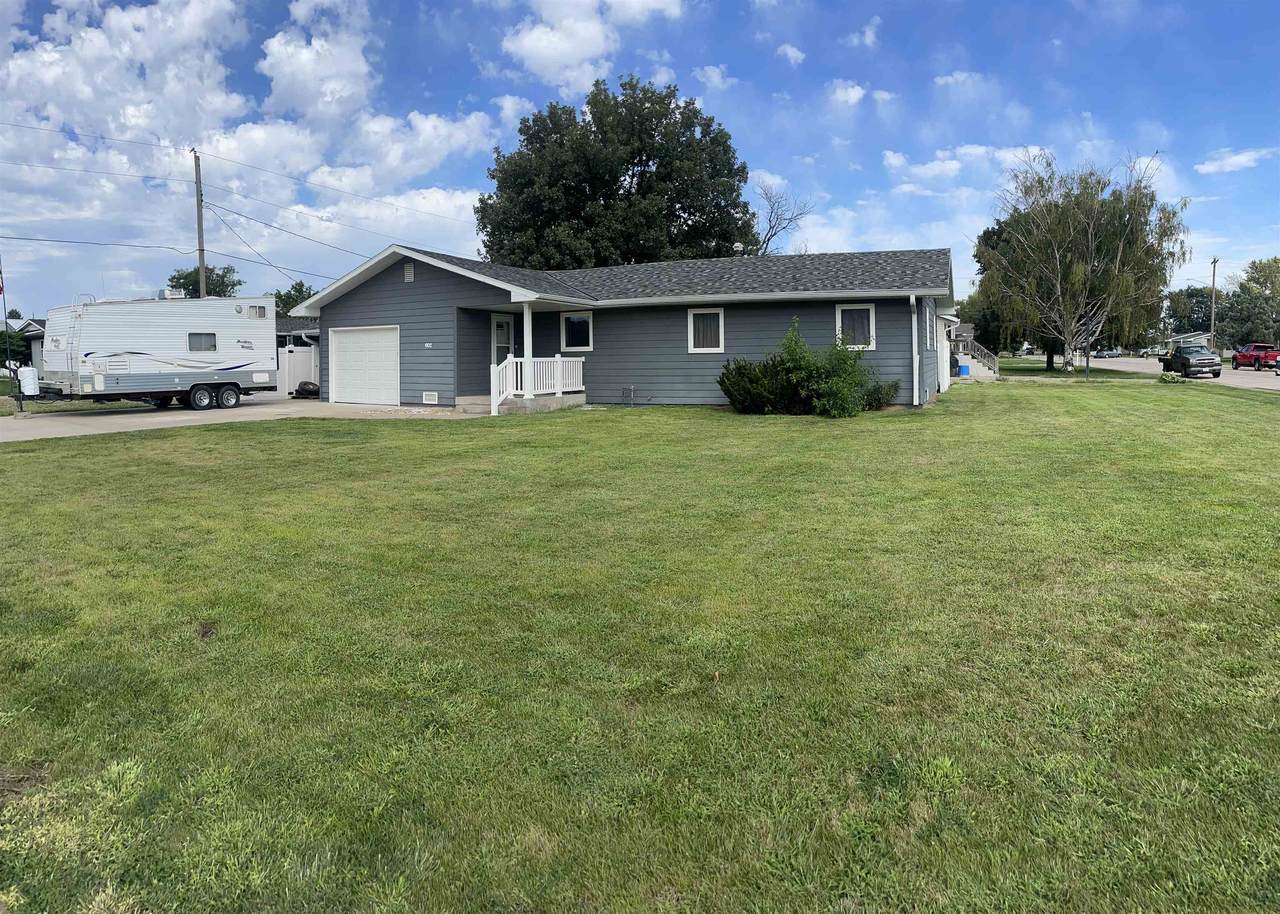 602 17th Street - Photo 1