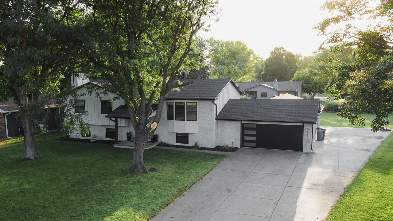 1318 Regency Drive - Photo 1