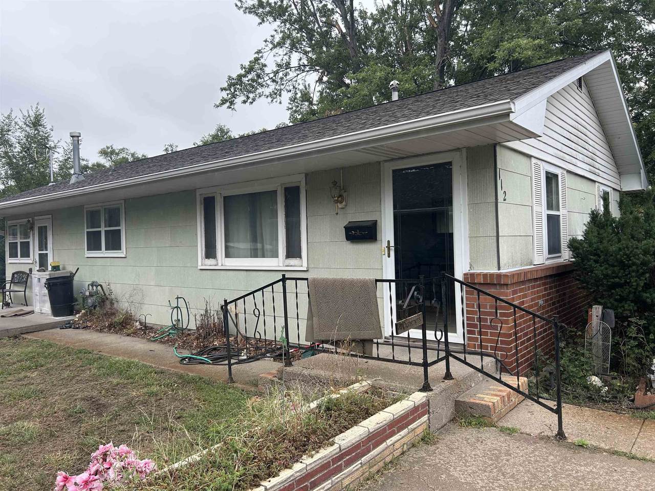 112 W High Street - Photo 1