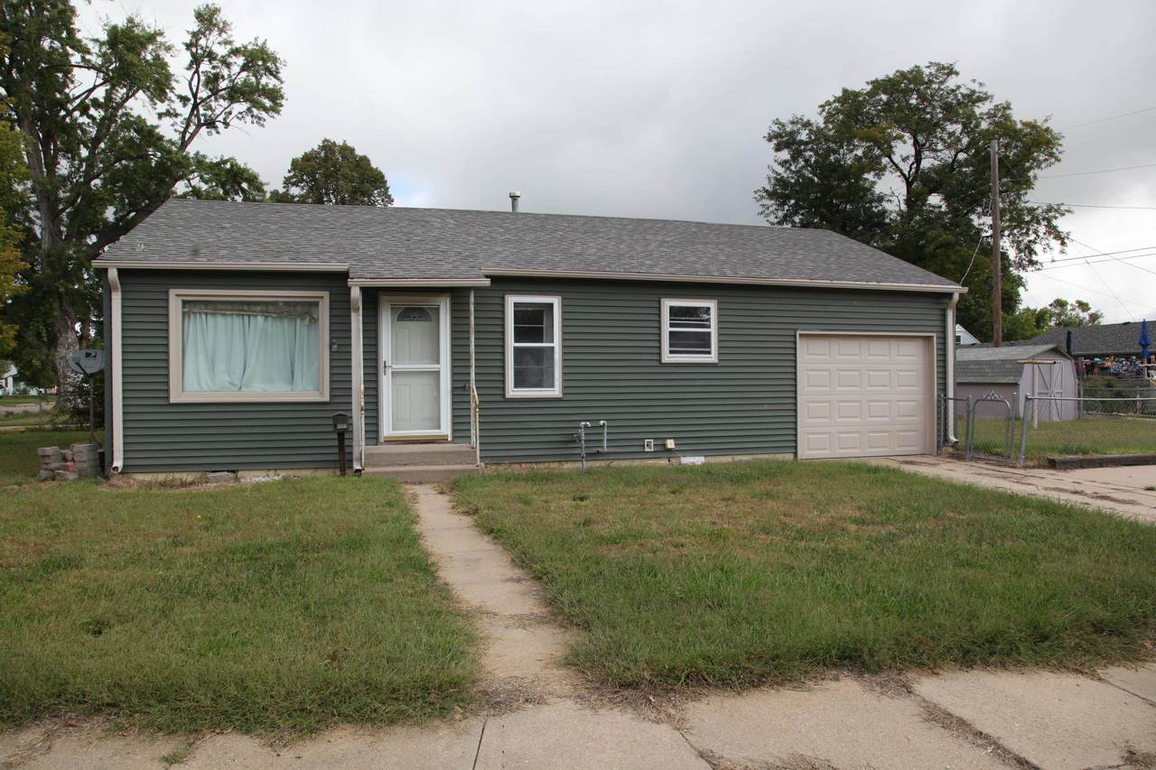 1400 N Jackson - Photo 1