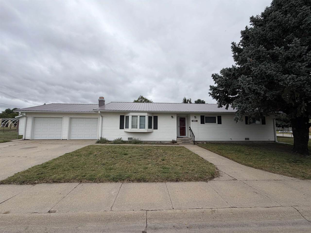 710 Adams Street - Photo 1