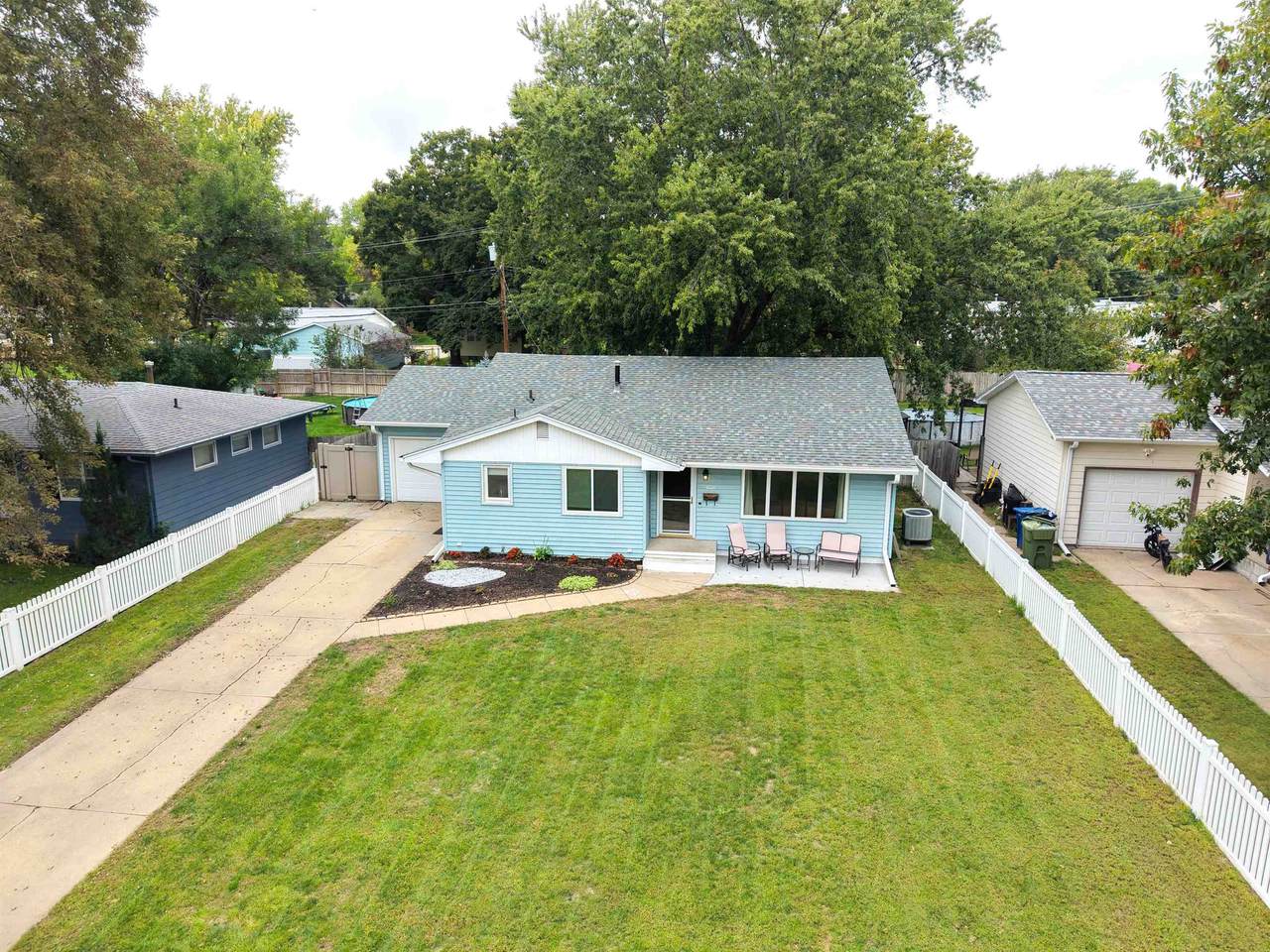 4004 Linden Drive - Photo 1