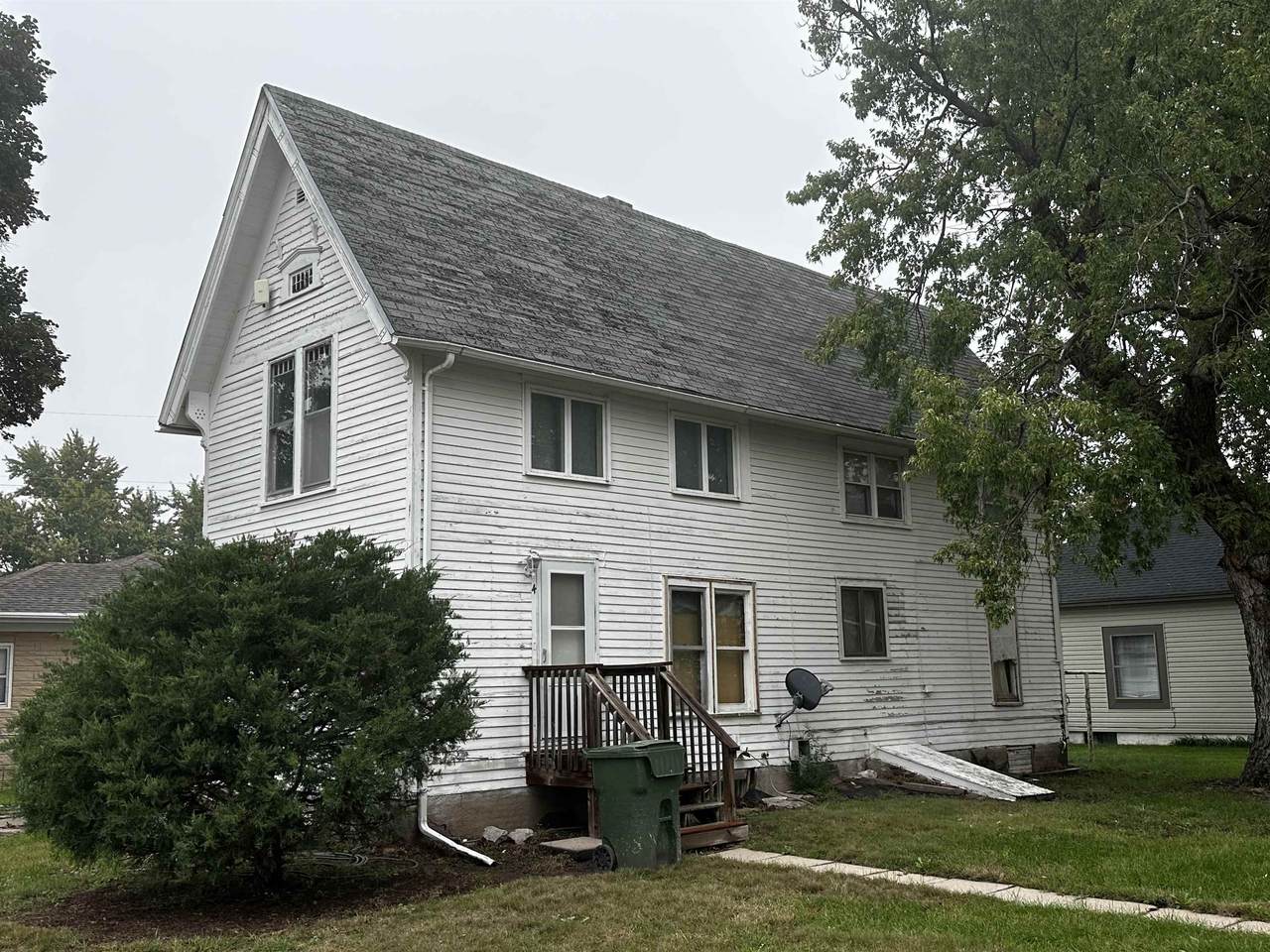 2805 Central Avenue - Photo 1