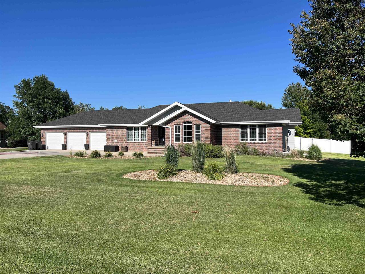 5590 1st Avenue - Photo 1