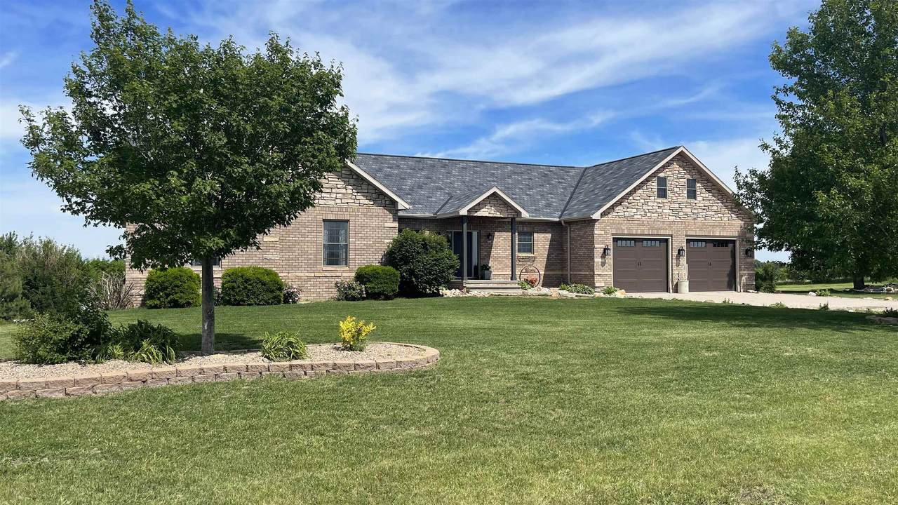 7890 70th Street - Photo 1