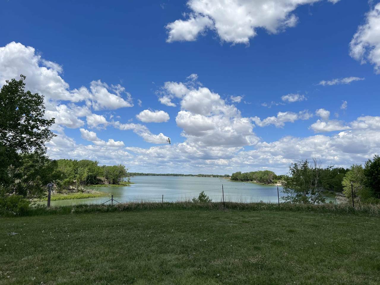 107 Sunset Drive - Photo 1