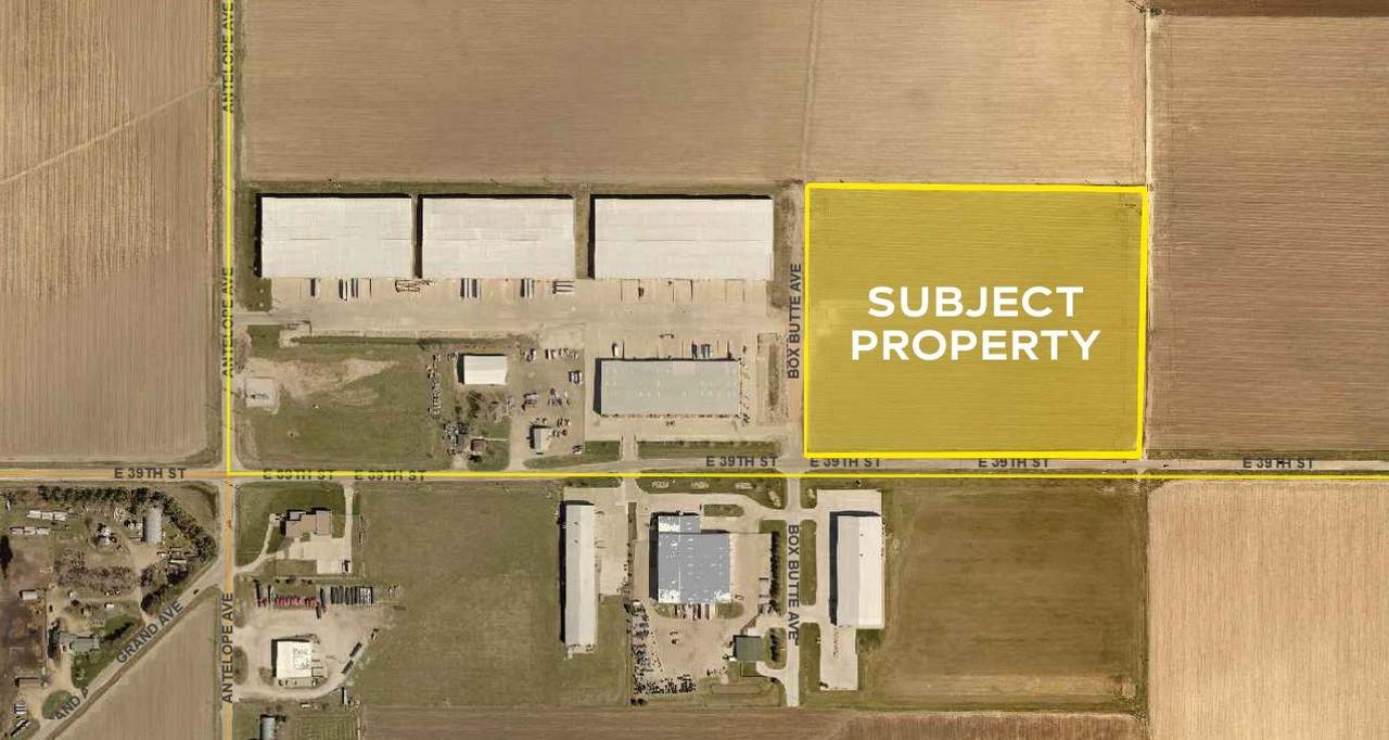 3210 39th Street - Photo 1