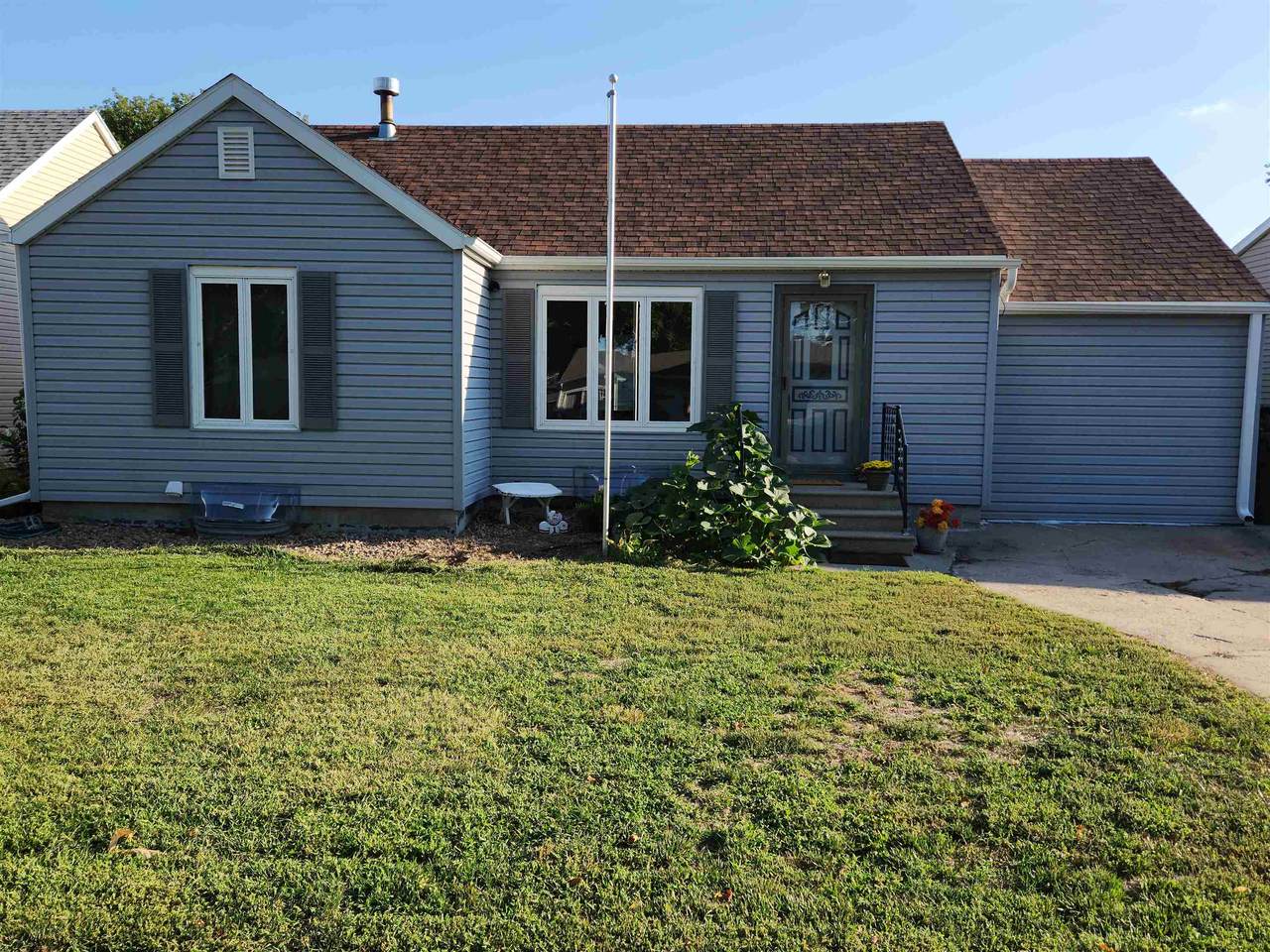 538 1st Street - Photo 1