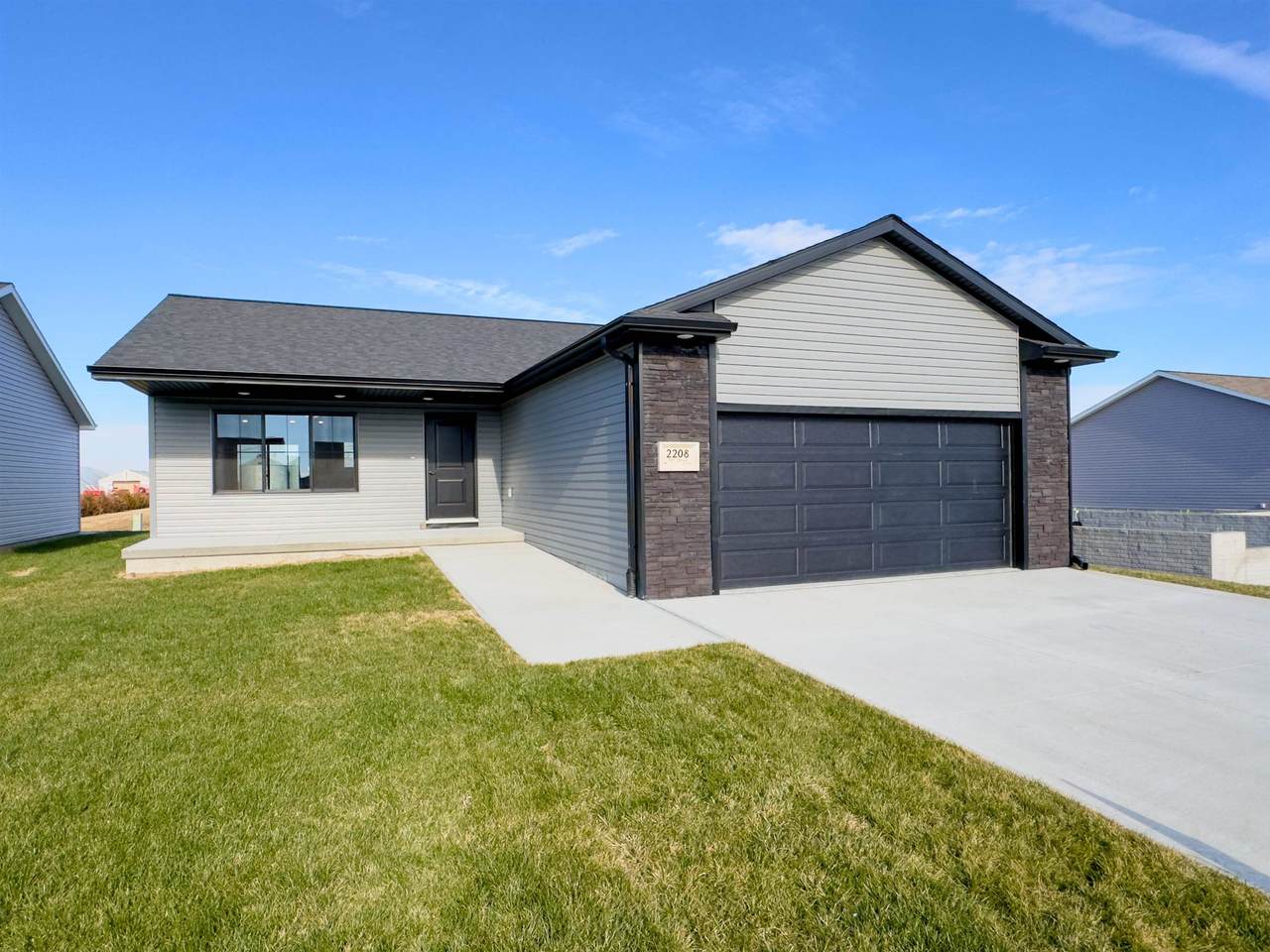 2208 38th Street - Photo 1