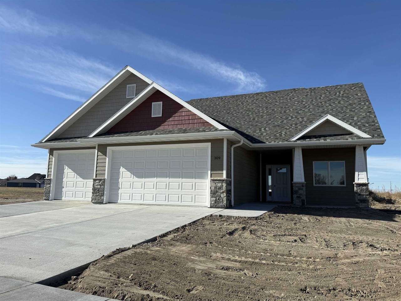 309 Oak Street - Photo 1