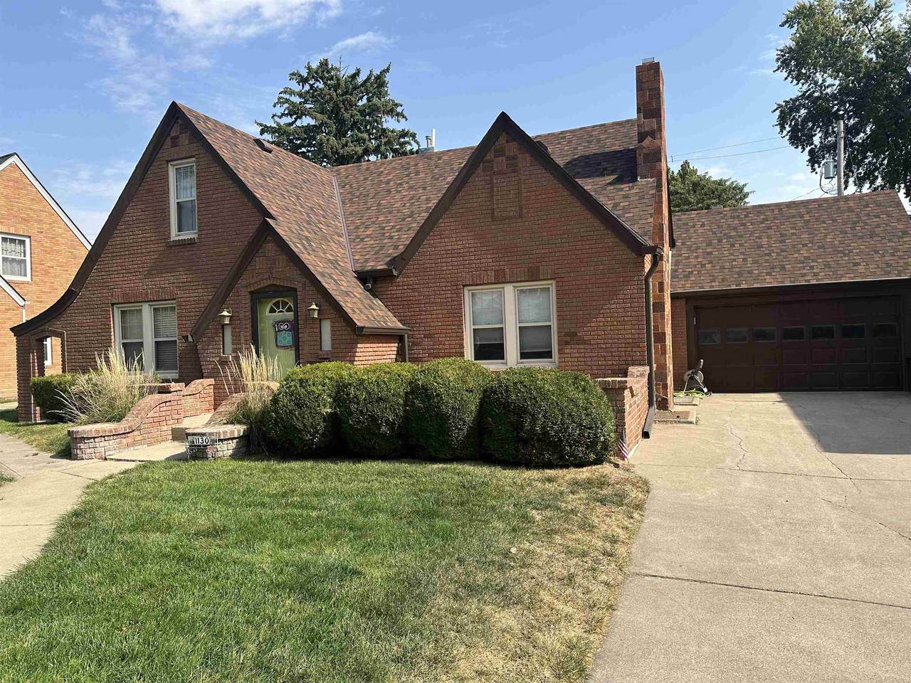 1130 Denver Avenue - Photo 1