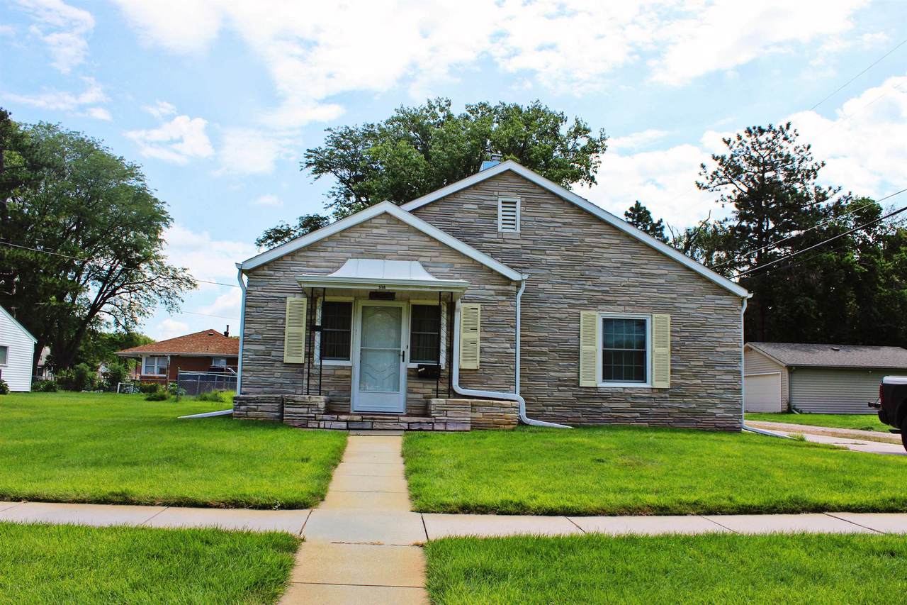 514 Oswego Avenue - Photo 1