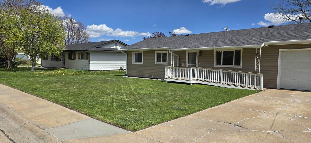 1818 Kiowa Lane - Photo 1