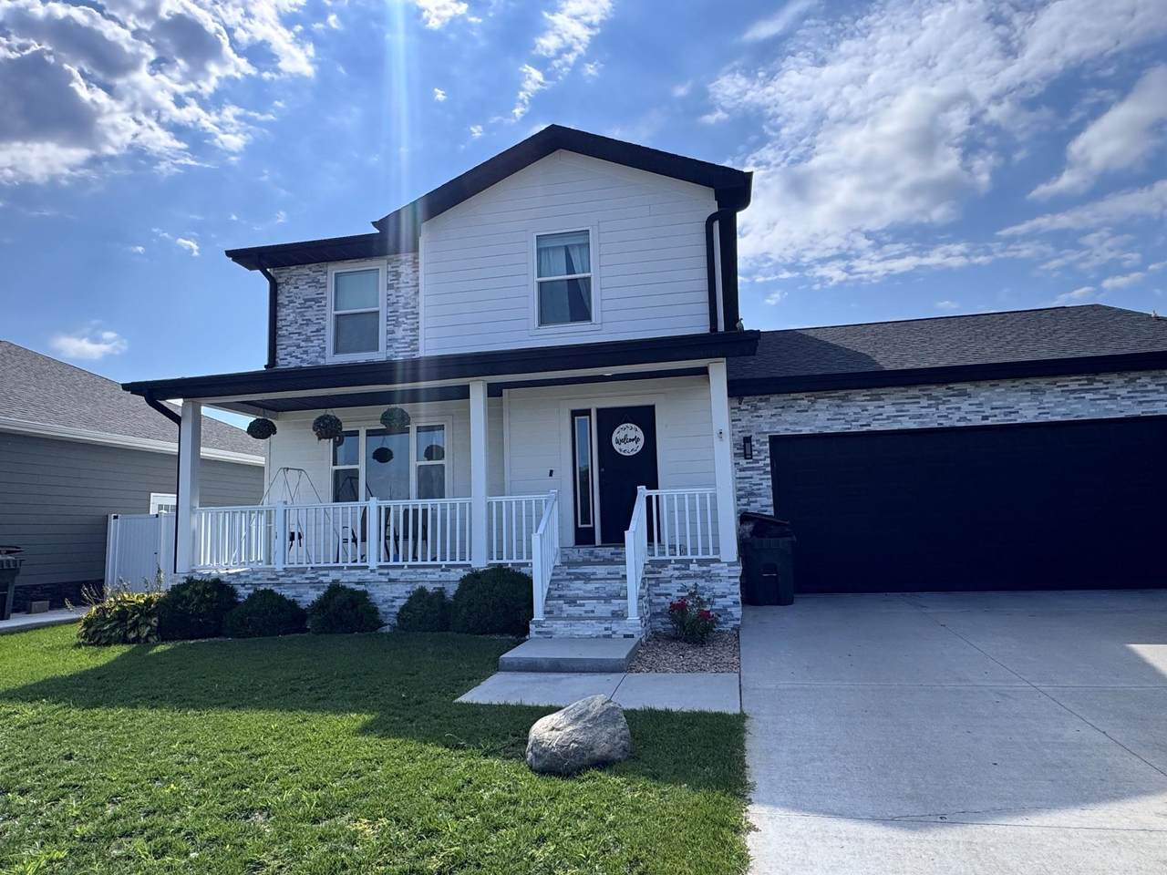 807 Truman Drive - Photo 1