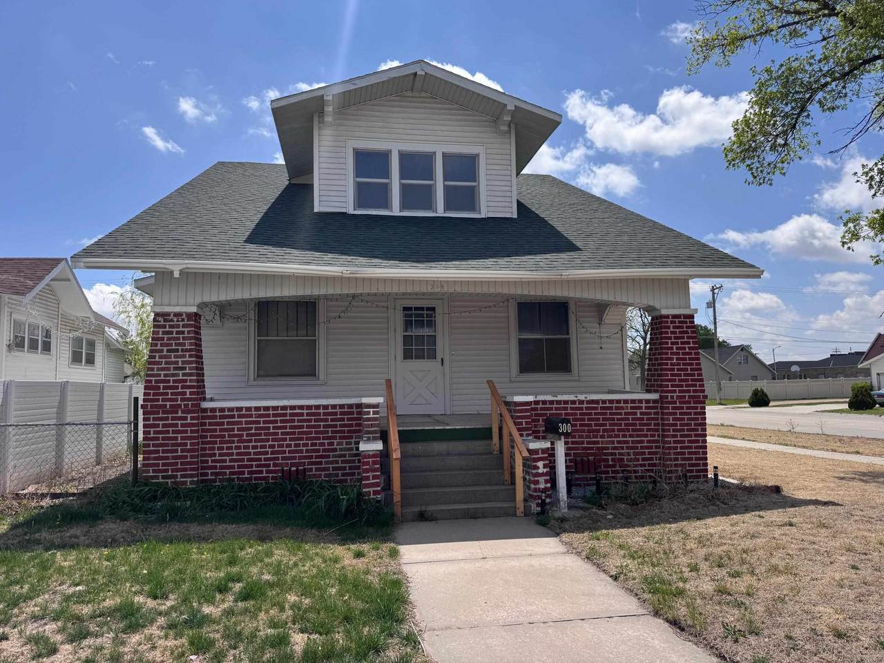 300 8th Street - Photo 1