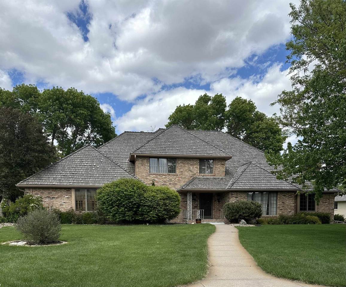 1016 Highland Drive - Photo 1