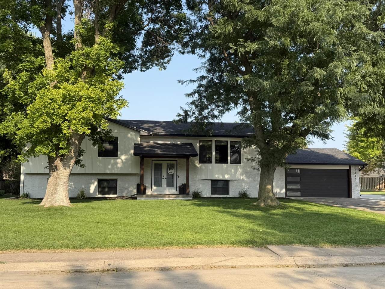 1318 Regency Drive - Photo 1