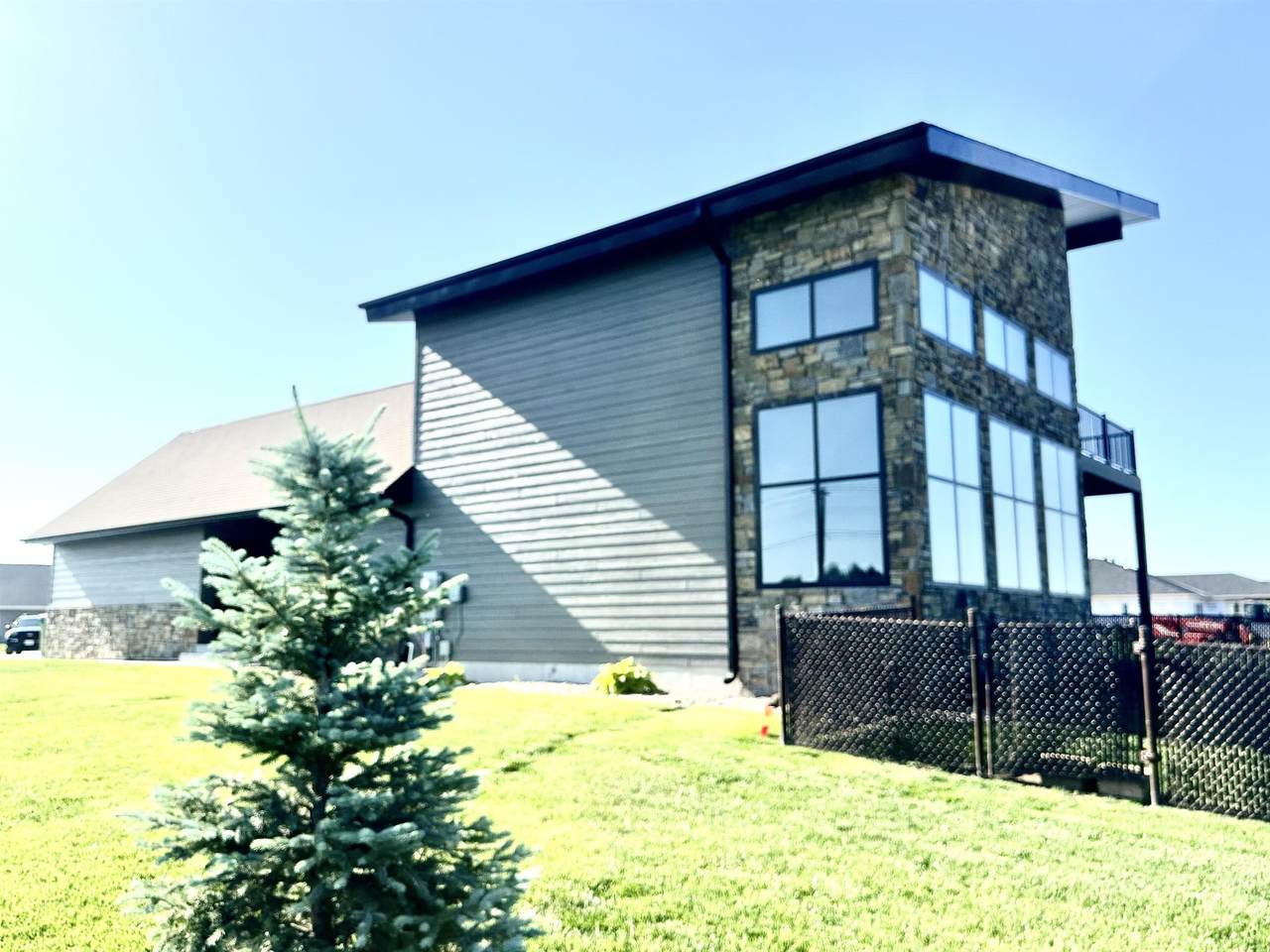 1016 17th Avenue - Photo 1