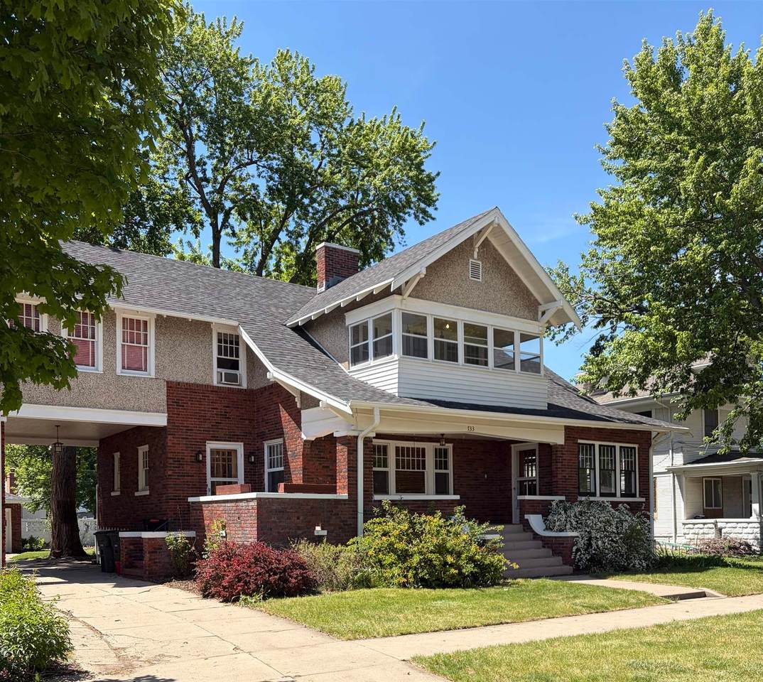 733 Hastings Avenue - Photo 1