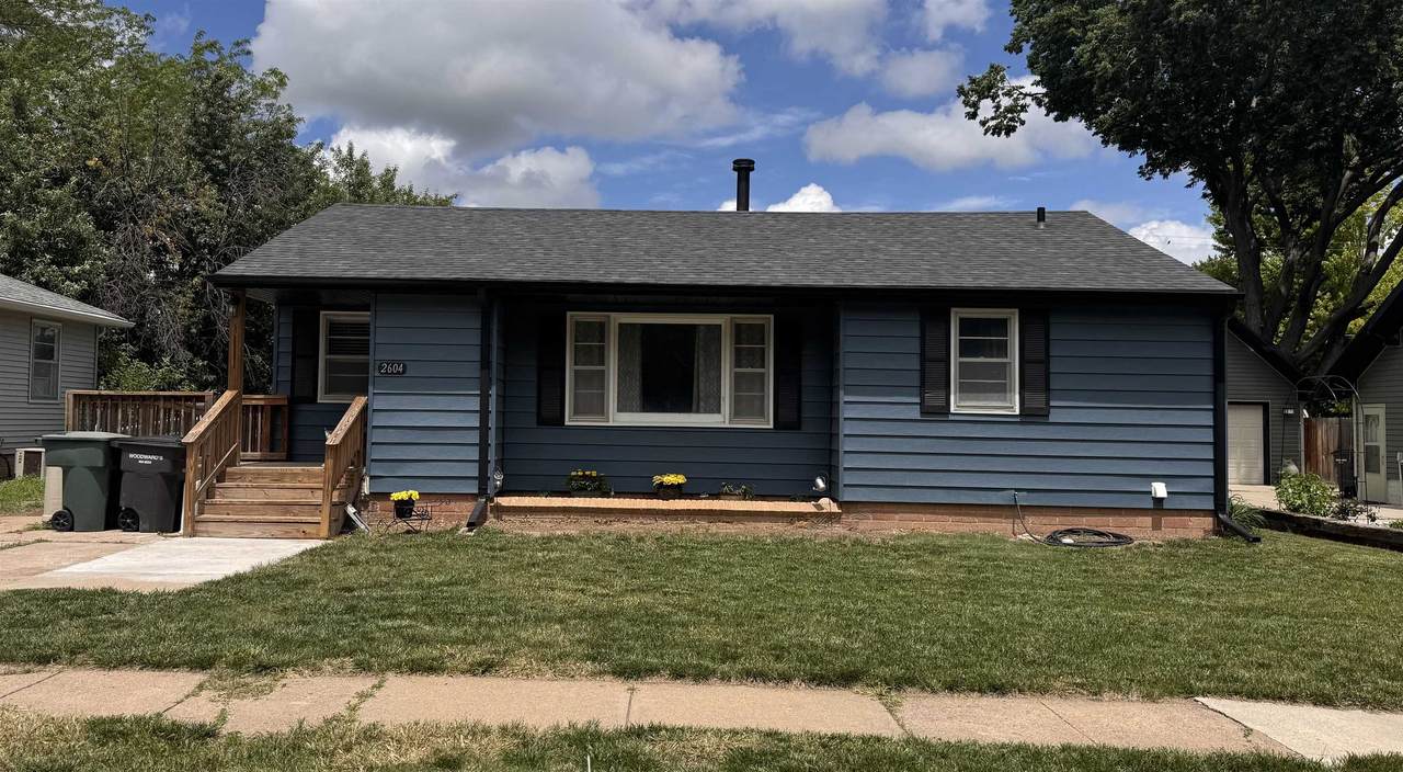 2604 5th Street - Photo 1