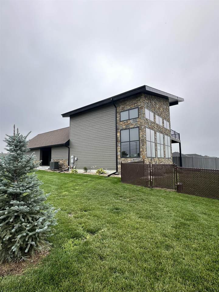 1016 17th Avenue - Photo 1