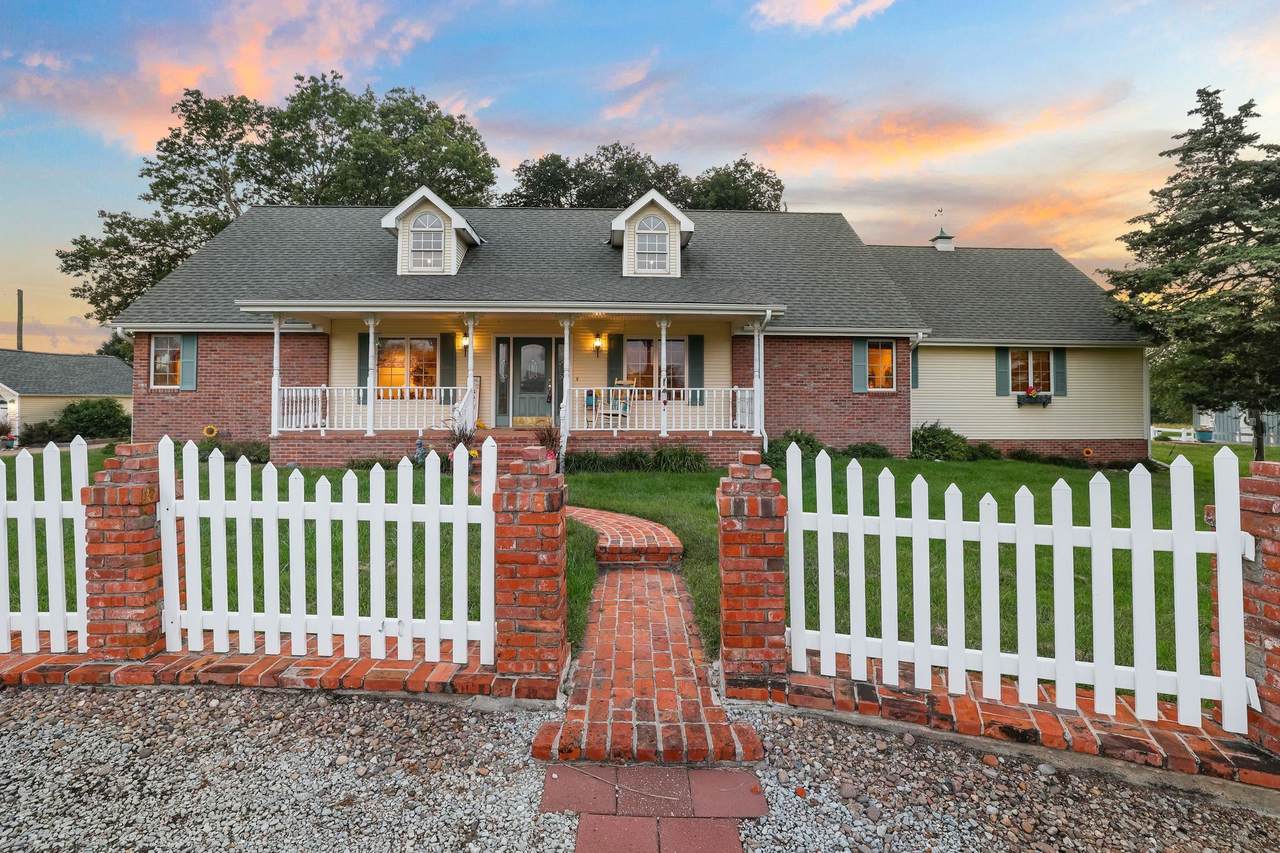 3100 Southern Hills Dr - Photo 1