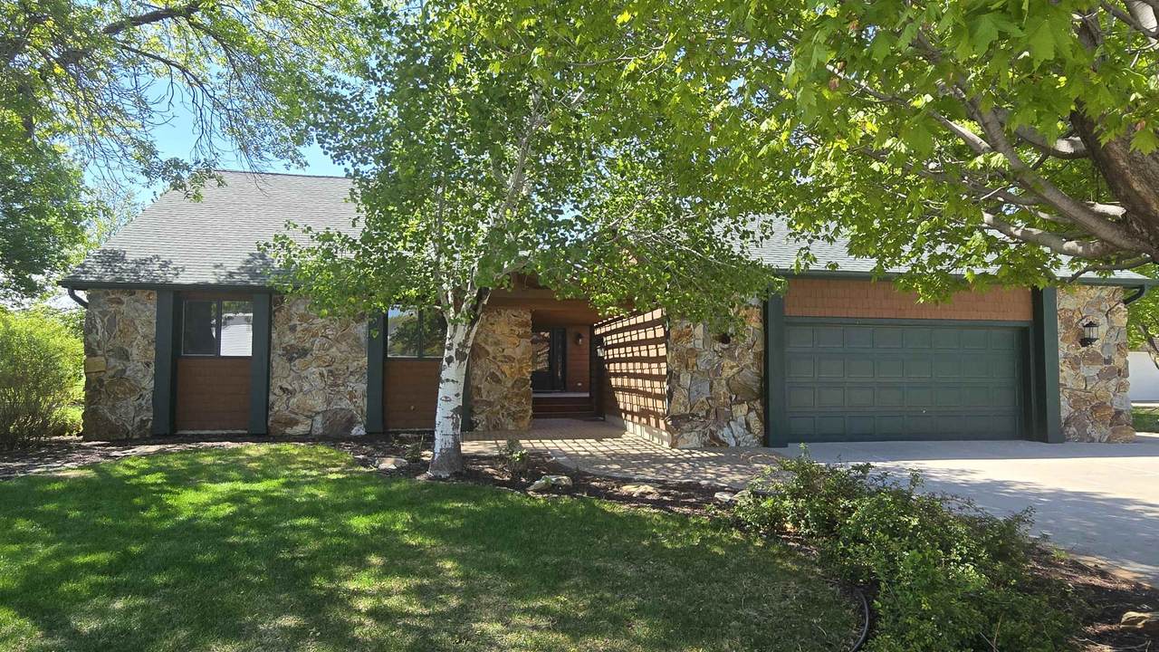 3202 20th Avenue - Photo 1