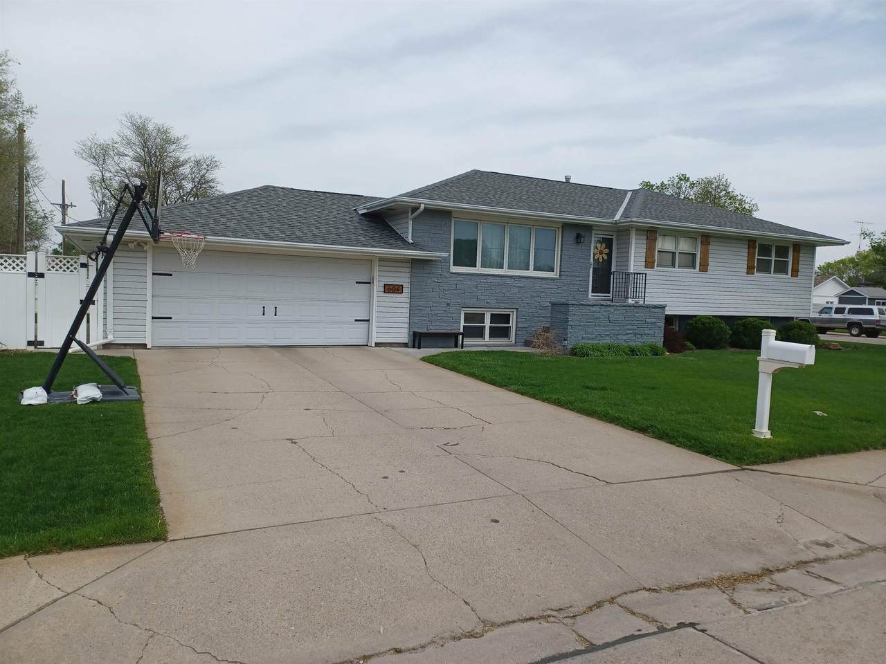 604 16th Street - Photo 1