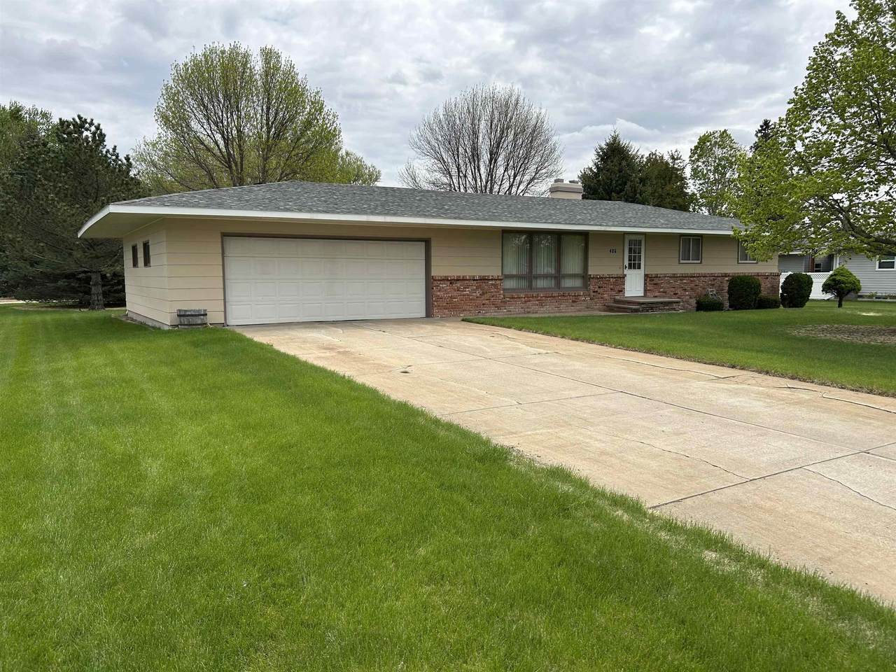 406 Clay Street - Photo 1