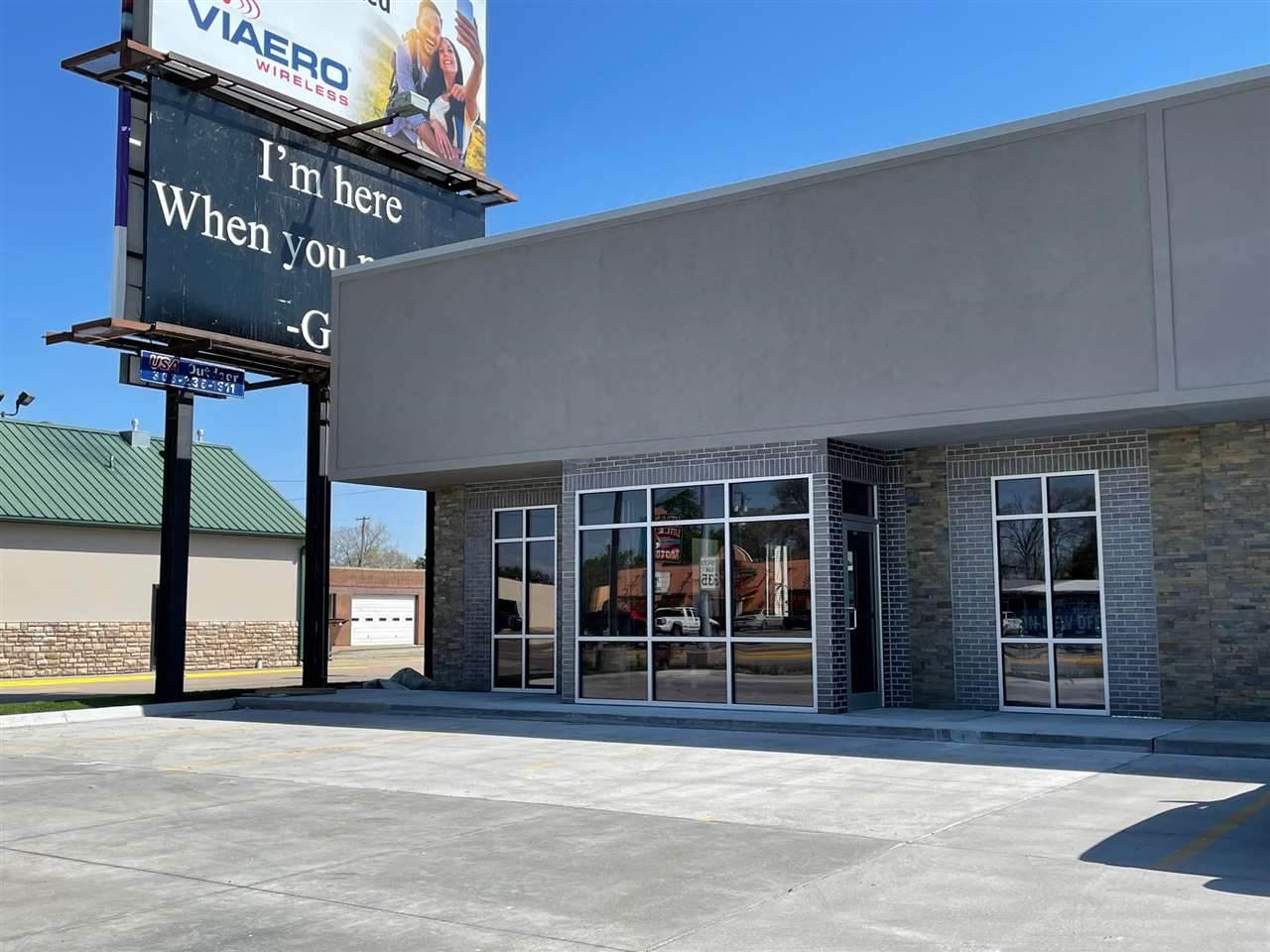 711 25th Street - Photo 1