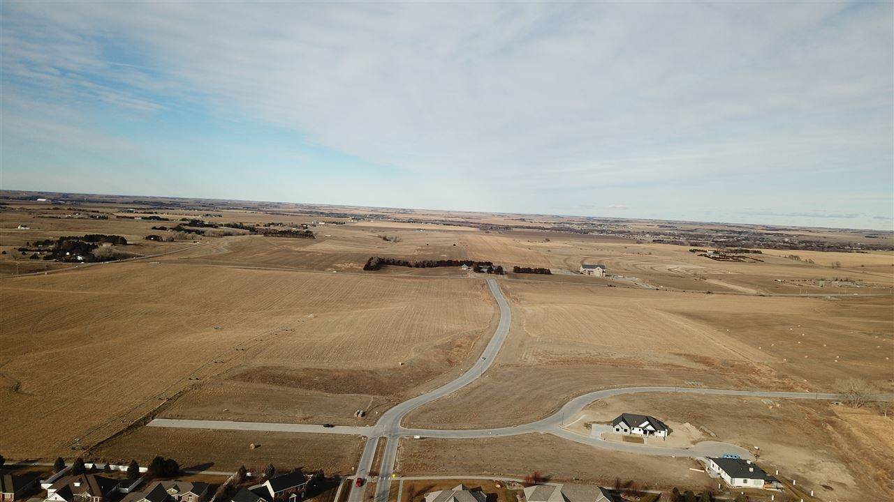 56th 30th Avenue - Photo 1