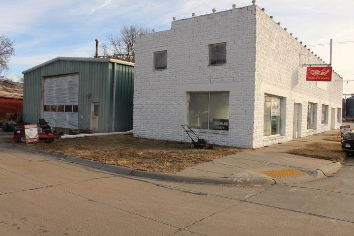 915 East Street - Photo 1