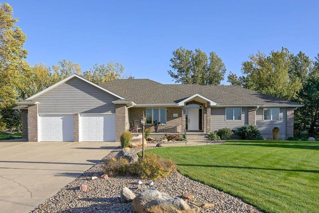 303 Island Drive - Photo 1