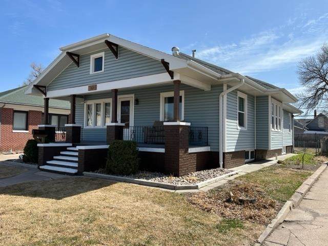 313 5th Street - Photo 1