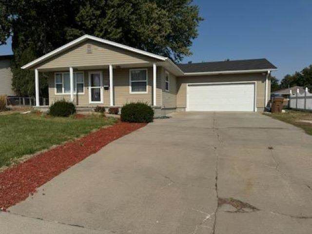 302 39th Street - Photo 1