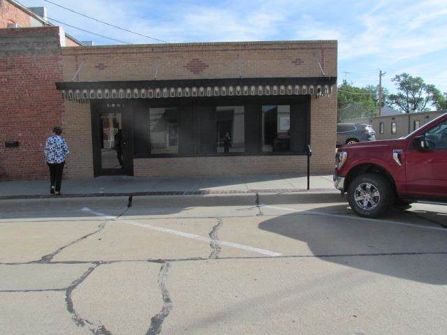 512 10th Street - Photo 1