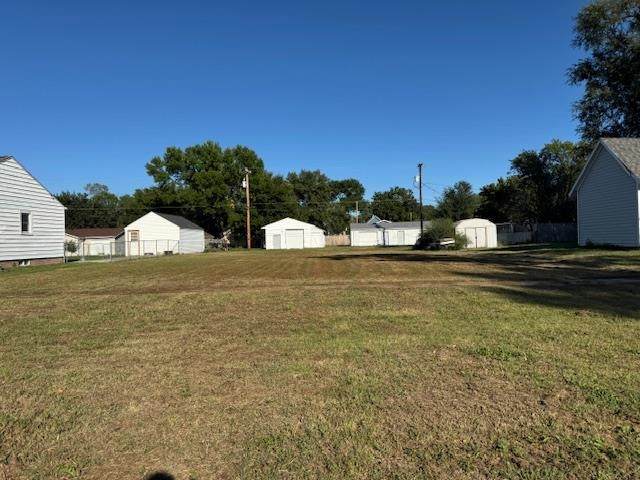 527 Boston Avenue - Photo 1