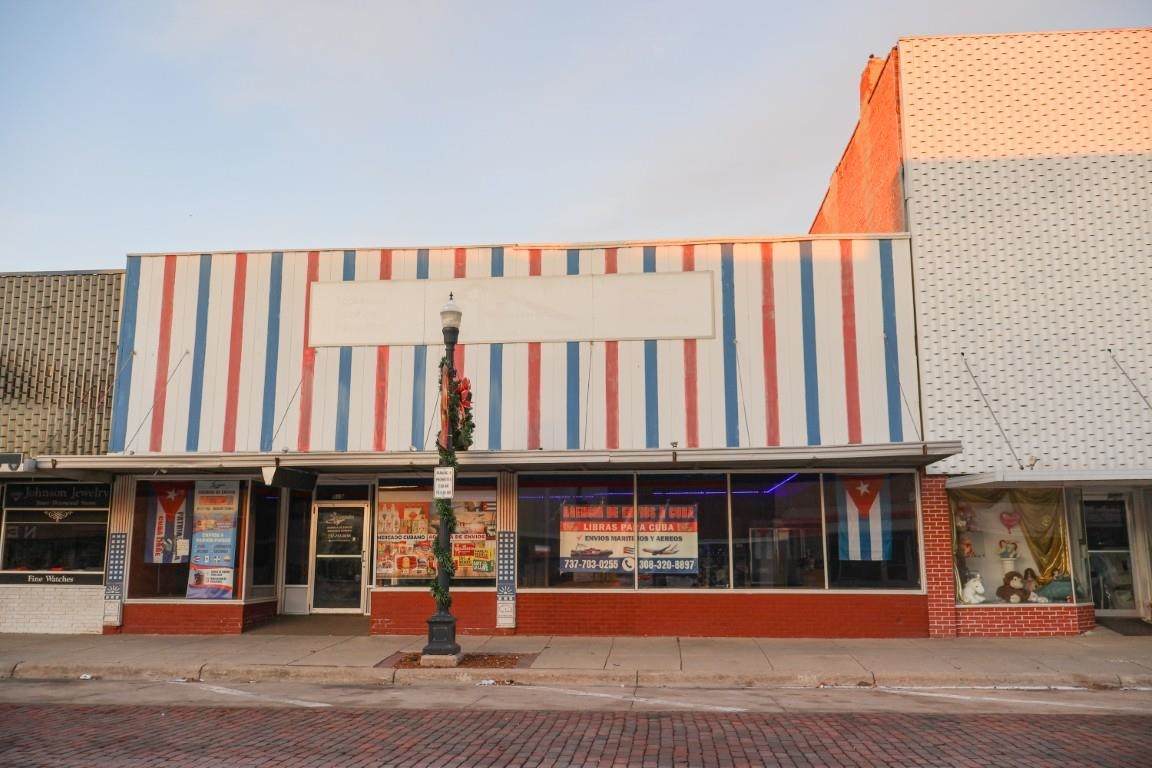 517 Washington Street - Photo 1