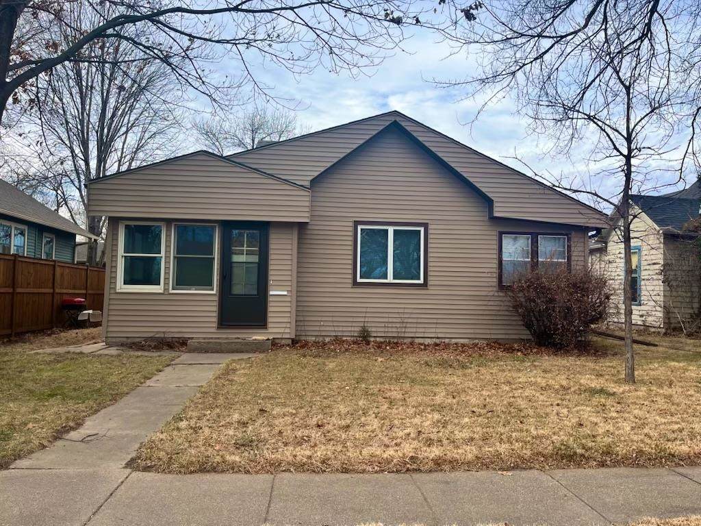 219 Cedar Avenue - Photo 1