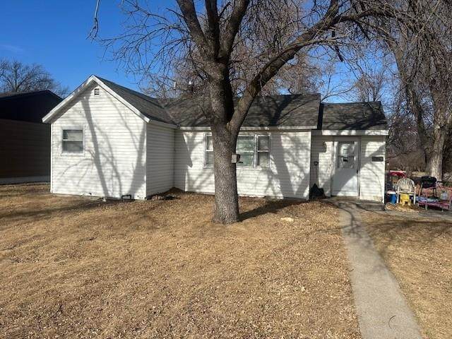 746 6th Street - Photo 1