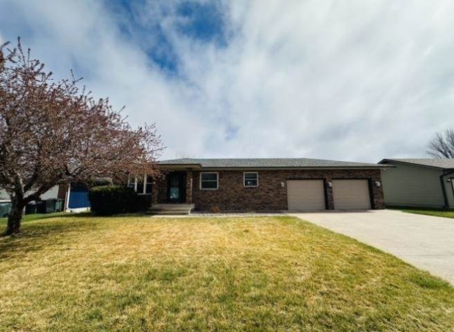 1506 Apache Avenue - Photo 1