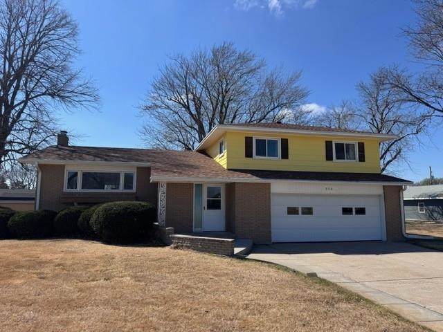 806 Smith Avenue - Photo 1