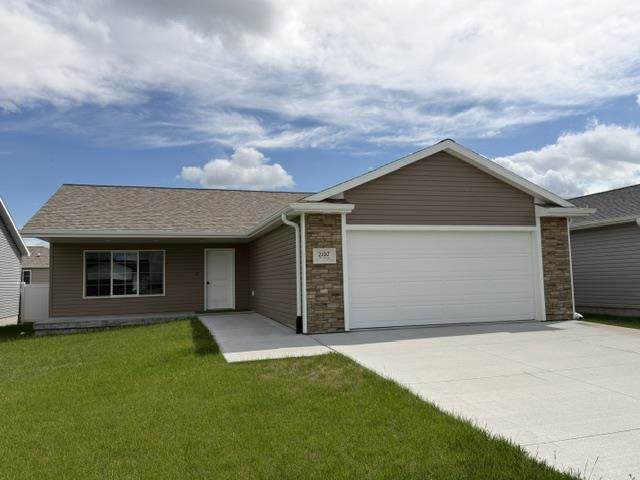 2107 38th Street - Photo 1